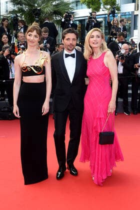 Cannes 2022 - 75Â° Festival Internazionale del cinema, Ottava Serata - Red Carpet del Film L™Innocent (The Innocent). Nella foto Louise Bourgoinattend , Raphael Personnaz and Julie Gayet  Copyright: xAlbertoxTerenghix xipa-agency.nex xVenezia2020x