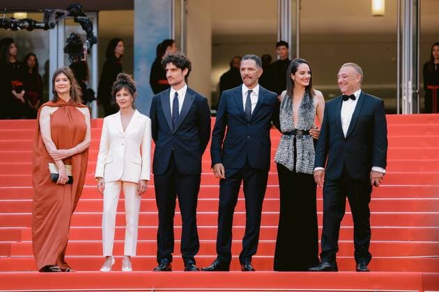 75eme Festival International du Film de Cannes. Montee des marches du film L innocent pour le 75eme anniversaire du festival. 75th Cannes International Film Festival. Rise of the steps of the film L innocent for the 75th anniversary of the festival 280725 0000-00-00 Cannes France Garrel, Louis; Zem, Roschdy; Grinberg Anouk; Merlant, Noémie; Toussaint, Anne Dominique  Copyright: xTerencexBaelenx STAR_280725_145