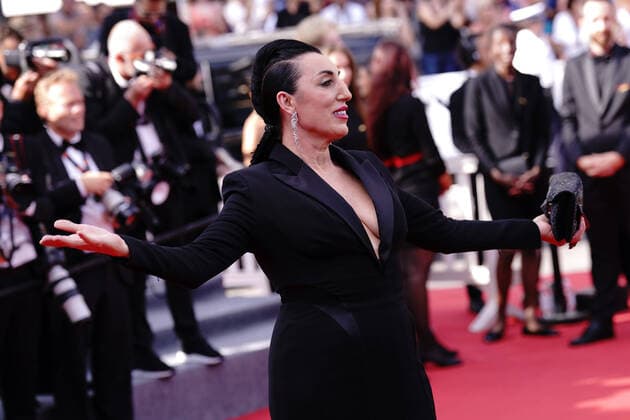 Entertainment Themen der Woche KW21 Entertainment Bilder des Tages Rossy de Palma CELEBRITES : 75eme Festival de Cannes - Tapis rouge du film Â« L?Innocent et de la soiree anniversaire du 75eme festival Â» - 24 05 2022 NorbertScanella Panoramic 