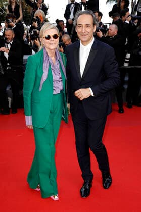 Dominique Lemonnier mit Ehemann Alexandre Desplat bei der Premiere des Kinofilms The Innocent L Innocent auf dem Festival de Cannes 2022 75. Internationale Filmfestspiele von Cannes im Palais des Festivals. Cannes, 24.05.2022