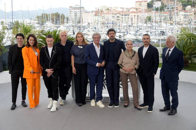 75th Cannes film festival 2022, Photocall film Nostalgia. Pictured: Emanuele Palumbo, Sofia Essaïdi, Artem Tkachuk, Tommaso Ragno, Screenwriter Ippolita Di Majo, Mario Martone, Pierfrancesco Favino, Aurora Quattrocchi, Francesco Di Leva, Nello Mascia Copyright: xAlbertoxTerenghi Cannesx2022x xix xVenezia2020x