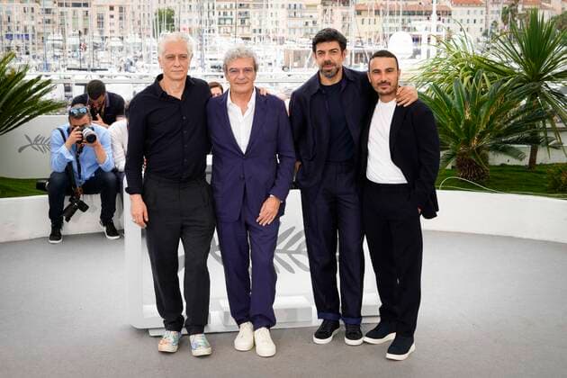 Foto IPP Daniele Cifala™ Cannes 25 05 2022 Nostalgia Photocall - The 75th Annual Cannes Film Festival nella foto: Tommaso Ragno, Director Mario Martone, Pierfrancesco Favino and Francesco Di Leva Italy Photo Press - World Copyright