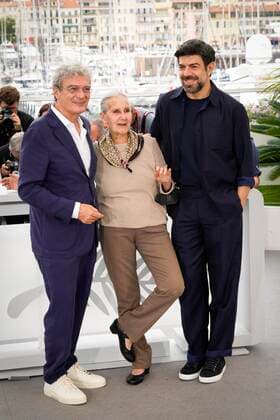 Foto IPP Daniele Cifala™ Cannes 25 05 2022 Nostalgia Photocall - The 75th Annual Cannes Film Festival nella foto: Director Mario Martone, Aurora Quattrocchi and Pierfrancesco Favino Italy Photo Press - World Copyright