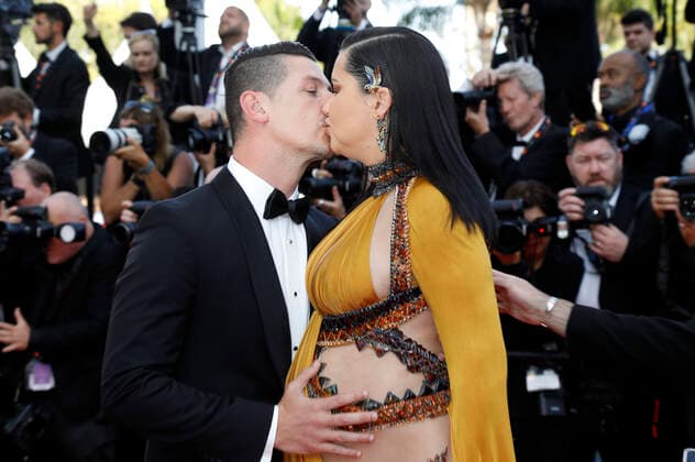 Entertainment Bilder des Tages Internationale Filmfestspiele von Cannes, Elvis Premiere - Adriana Lima schwanger Andre Lemmers und Adriana Lima bei der Premiere des Kinofilms Elvis auf dem Festival de Cannes 2022 75. Internationale Filmfestspiele von Cannes im Palais des Festivals. Cannes, 25.05.2022