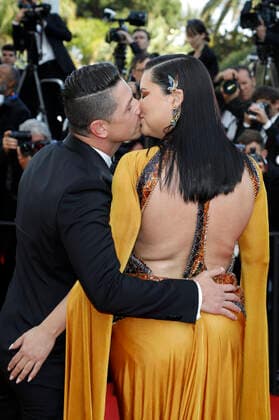 Internationale Filmfestspiele von Cannes, Elvis Premiere - Adriana Lima schwanger Andre Lemmers und Adriana Lima bei der Premiere des Kinofilms Elvis auf dem Festival de Cannes 2022 75. Internationale Filmfestspiele von Cannes im Palais des Festivals. Cannes, 25.05.2022