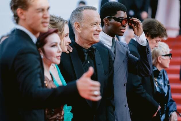 75eme Festival International du Film de Cannes. Montee des marches du film Elvis . 75th International Cannes Film festival. Red carpet for Elvis movie 280784 0000-00-00 Cannes France Hanks, Tom; Beaulieu-Presley, Priscilla; Butler, Austin  Copyright: xTerencexBaelenx STAR_280784_123