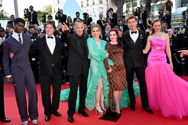 75eme Festival International du Film de Cannes. Montee des marches du film Elvis . 75th International Cannes Film festival. Red carpet for Elvis movie 280786 2022-05-25 Cannes France Hanks, Tom; Beaulieu-Presley, Priscilla; Luhrmann, Baz; De Jonge, Olivia  Copyright: xL.Urmanx xStarfacex STAR_280786_014