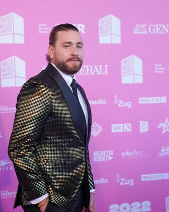 25.05.2022, Zug, Bossard Arena, Swiss Music Awards, swiss singer Sebastian Bürgin Baschi on the red carpet Zug Bossard Arena Zug Switzerland Copyright: xJustPictures.ch DanielaxPorcellix
