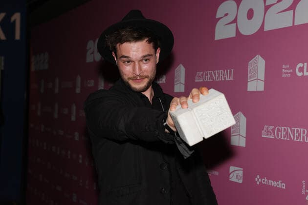 ZIAN 15. Swiss Music Awards 2022 Schweizer Musiker ZIAN. Nominierter und Gewinner des Betonklotzes in der Kategorie Best Crushing Newcomer. Verleihung der 15. Swiss Music Awards am 25.05.2022 in der Bossard Arena Zug. Kanton Zug, Schweiz.