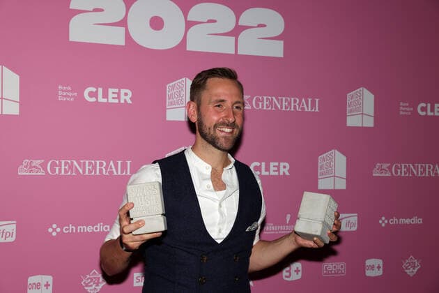 Kunz 15. Swiss Music Awards 2022 Schweizer Mundartsänger Kunz. Nominierter und Gewinner des Betonklotzes in den beiden Kategorien Best Male Act und Best Album. Verleihung der 15. Swiss Music Awards am 25.05.2022 in der Bossard Arena Zug. Kanton Zug, Schweiz.