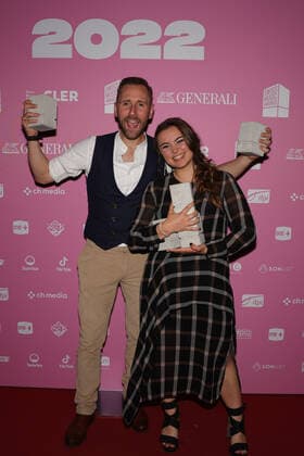 Kunz und Joya Marleen 15. Swiss Music Awards 2022 Schweizer Mundartsänger Kunz und Sängerin Joya Marleen. Verleihung der 15. Swiss Music Awards am 25.05.2022 in der Bossard Arena Zug. Kanton Zug, Schweiz.