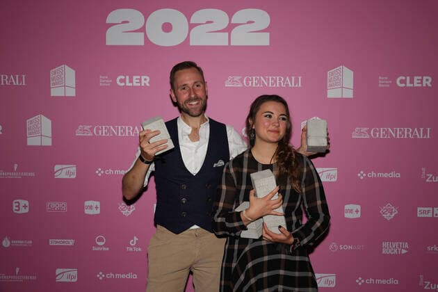 Kunz und Joya Marleen 15. Swiss Music Awards 2022 Schweizer Mundartsänger Kunz und Sängerin Joya Marleen. Verleihung der 15. Swiss Music Awards am 25.05.2022 in der Bossard Arena Zug. Kanton Zug, Schweiz.