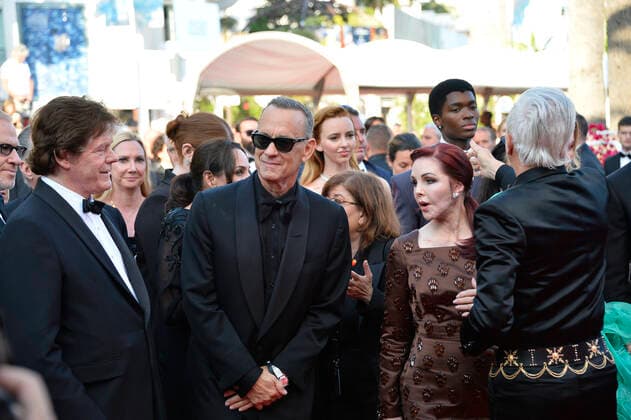 Sam Bromell, Tom Hanks, Priscilla Presley, Olivia DeJonge Premiere des Kinofilms Elvis Festival de Cannes 2022 75. Internationale Filmfestspiele von Cannes im Palais des Festivals Cannes 25. Mai 2022