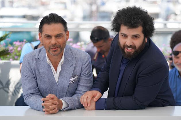 Payman Maadi (Acteur) - Saeed Roustaee (RÃ alisateur & scÃ nariste - Iran) CELEBRITES : 75Ã me Festival de Cannes - Photocall du film Â« Leila?s Brothers Â» - 26 05 2022 NorbertScanella Panoramic 