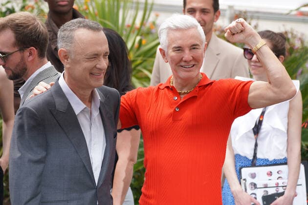 Tom Hanks - Baz Luhrmann CELEBRITES : 75Ã me Festival de Cannes - Photocall du film Â« Elvis Â» - 26 05 2022 NorbertScanella Panoramic 