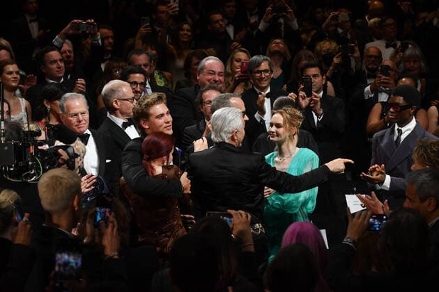 75eme Festival International du Film de Cannes. Atmosphere a la fin de la projection du film Elvis . 75th International Cannes Film Festival. Atmosphere at the end of Elvis movie EXCLUSIVE nous contacter pour toute utilisation web Copyright: xSergexArnalx xStarfacex STAR_280808_001