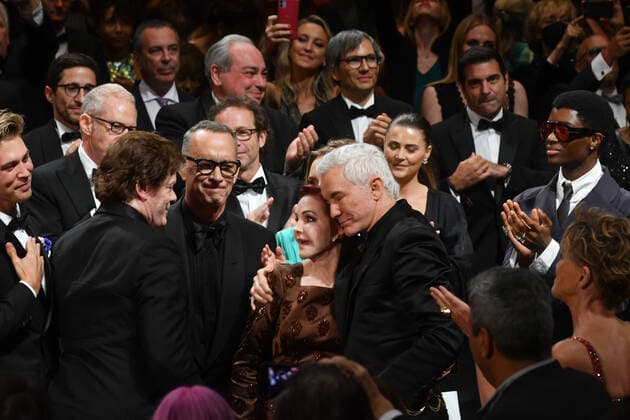 75eme Festival International du Film de Cannes. Atmosphere a la fin de la projection du film Elvis . 75th International Cannes Film Festival. Atmosphere at the end of Elvis movie EXCLUSIVE nous contacter pour toute utilisation web Copyright: xSergexArnalx xStarfacex STAR_280808_014