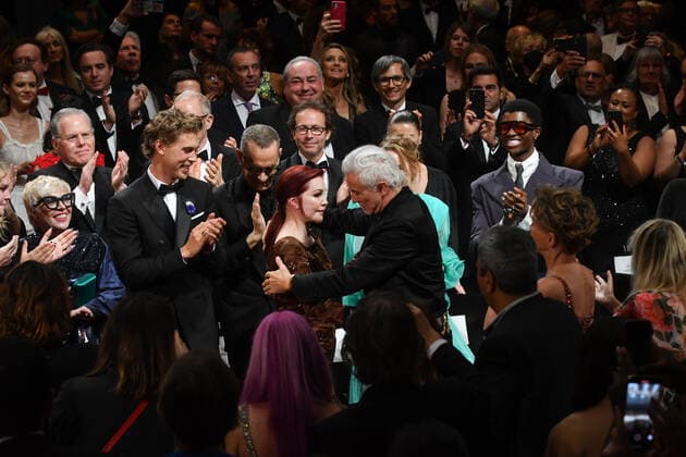 75eme Festival International du Film de Cannes. Atmosphere a la fin de la projection du film Elvis . 75th International Cannes Film Festival. Atmosphere at the end of Elvis movie EXCLUSIVE nous contacter pour toute utilisation web Copyright: xSergexArnalx xStarfacex STAR_280808_003