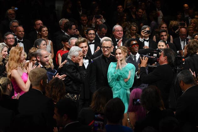 75eme Festival International du Film de Cannes. Atmosphere a la fin de la projection du film Elvis . 75th International Cannes Film Festival. Atmosphere at the end of Elvis movie EXCLUSIVE nous contacter pour toute utilisation web Copyright: xSergexArnalx xStarfacex STAR_280808_022