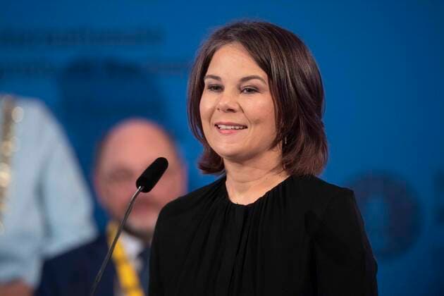 Annalena BAERBOCK, Bärbock, (Buendnis 90 die Gruenen, Bündnis 90 die Grünen) haelt die Laudatio, Bundesaussenministerin, Internationaler Karlspreis der Stadt Aachen, Verleihung im Rathaus der Stadt Aachen am 26.05.2022.