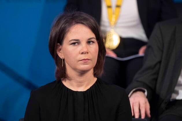 News Bilder des Tages Annalena BAERBOCK, Bärbock, (Buendnis 90 die Gruenen, Bündnis 90 die Grünen) , Bundesaussenministerin, Internationaler Karlspreis der Stadt Aachen, Verleihung im Rathaus der Stadt Aachen am 26.05.2022.