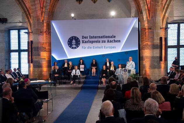 Uebersicht ueber den Kroenungssaal, Internationaler Karlspreis der Stadt Aachen, Verleihung im Rathaus der Stadt Aachen am 26.05.2022.