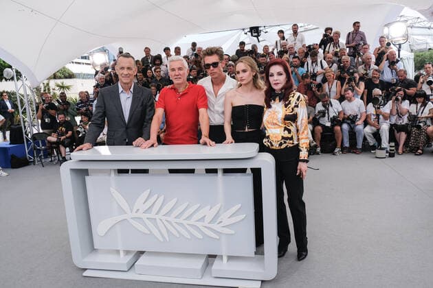 75eme Festival International du Film de Cannes. Photocall du film Elvis . 75th Cannes Film Festival. Photocall with cast of the film Elvis . 280825 2022-05-26 Cannes France Hanks, Tom; Beaulieu-Presley, Priscilla; Luhrmann, Baz; Butler, Austin; De Jonge, Olivia  Copyright: xSergexArnalx xStarfacex STAR_280825_023