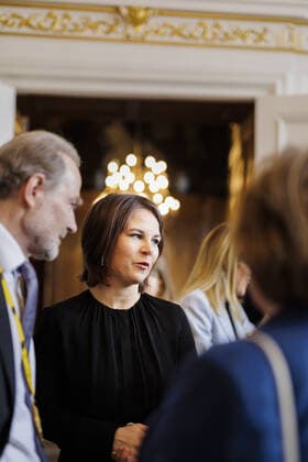 Annalena Baerbock (Buendnis 90 Die Gruenen), Bundesaussenministerin, bei der Verleihung des Karlspreises in Aachen, 26.05.2022. Aachen Deutschland