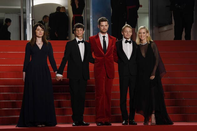 75th Cannes Film Festival 2022, red carpet Close Pictured: Emilie Dequenne, Gustav De Waele, Lukas Dhont, Eden Dambrine, LÃ a Drucker  Copyright: xManuelexMangiarottix xipa-agencyx xVeneziax2020x
