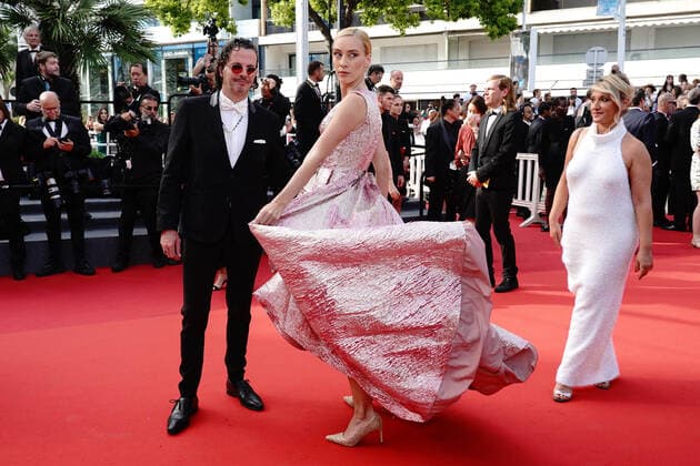 Magda Swider CELEBRITES : 75Ã me Festival de Cannes - Tapis rouge du film Â« Broker Â» - 26 05 2022 NorbertScanella Panoramic 