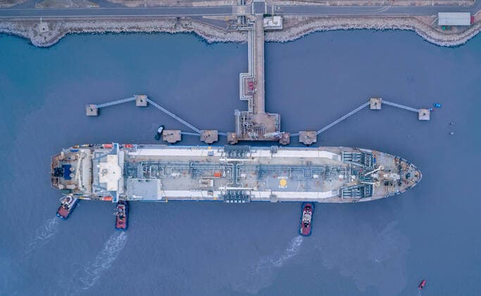 Bilder des Jahres 2022, News 05 Mai News Themen der Woche KW21 News Bilder des Tages May 27, 2021, Helsinki, Finland: In an undated handout provided by Excelerate Energy shows the FSRU Exemplar. Finland has leased a floating LNG terminal for 10 years to break free from Russian gas. Finland has agreed a 10-year charter for a floating storage and regasification (FSRU) vessel with U.S. based Excelerate Energy. Excelerate will deploy its FSRU Exemplar (83,000 dwt) to provide regasification services in southern Finland. Helsinki Finland - ZUMA 20220526_int_z03_023 Copyright: xExceleratexEnergy,xInc.x