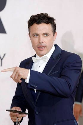 Casey Affleck bei der 28. amfAR Gala Cannes im Rahmen vom Festival de Cannes 2022 75. Internationale Filmfestspiele von Cannes im HÃ tel du Cap-Eden-Roc. Antibes, 26.05.2022