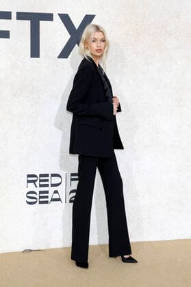 Stella Maxwell bei der 28. amfAR Gala Cannes im Rahmen vom Festival de Cannes 2022 75. Internationale Filmfestspiele von Cannes im HÃ tel du Cap-Eden-Roc. Antibes, 26.05.2022
