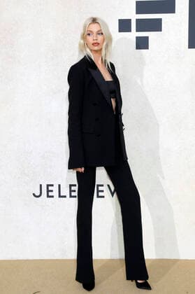 Stella Maxwell bei der 28. amfAR Gala Cannes im Rahmen vom Festival de Cannes 2022 75. Internationale Filmfestspiele von Cannes im HÃ tel du Cap-Eden-Roc. Antibes, 26.05.2022