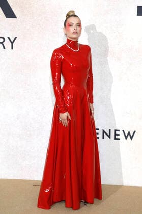 Camille Razat bei der 28. amfAR Gala Cannes im Rahmen vom Festival de Cannes 2022 75. Internationale Filmfestspiele von Cannes im HÃ tel du Cap-Eden-Roc. Antibes, 26.05.2022
