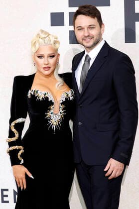 Christina Aguilera und Matthew Rutler bei der 28. amfAR Gala Cannes im Rahmen vom Festival de Cannes 2022 75. Internationale Filmfestspiele von Cannes im HÃ tel du Cap-Eden-Roc. Antibes, 26.05.2022