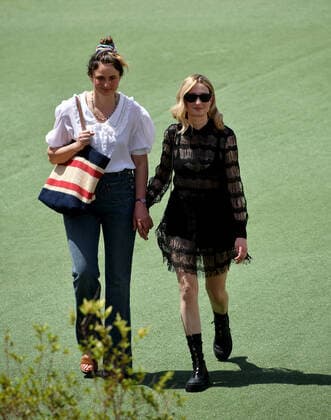 75th Cannes Film Festival 2022, Photocall Rendez vous avec Alice Rohrwacher. Pictured Alice and Alba Rohrwacher  Copyright: xSimonexComix xipa-agency.netx xVeneziax2020x