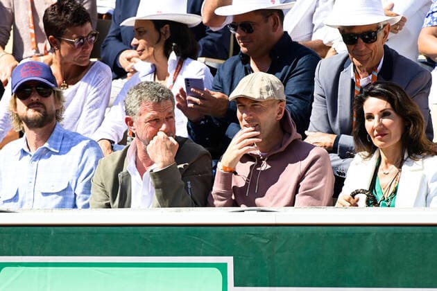 Owen Wilson - Zinedine Zidane et Veronique Zidane - Denis Brognairt - CELEBRITES : Roland Garros 2022 - Internationaux de France - 27 05 2022 FedericoPestellini Panoramic 