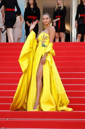 Lais Ribeiro bei der Premiere des Kinofilms Mother and Son Un petit frere auf dem Festival de Cannes 2022 75. Internationale Filmfestspiele von Cannes im Palais des Festivals. Cannes, 27.05.2022