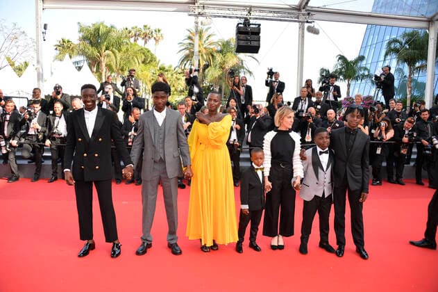 Ahmed Sylla, Annabelle Lengronne, Stephane Bak, Milan Doucansi, Leonor Serraille Premiere Kinofilms Mother and Son Un petit frere auf dem Festival de Cannes 2022 75. Internationale Filmfestspiele von Cannes im Palais des Festivals Cannes 27.Mai 2022