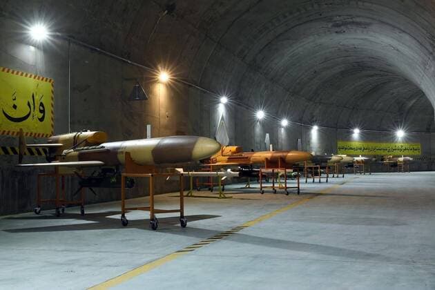News Themen der Woche KW21 News Bilder des Tages May 28, 2022, unknown, unknown, Iran: This handout picture provided by the Iranian Army on May 28, 2022, shows a secret underground drone base, in an unknown location in Iran. The Iranian army has given some details - but not the exact location - of an underground base for its military drones, state media reported, amid simmering tensions in the Gulf. State TV said 100 drones were being kept in the heart of the Zagros mountains, including Ababil-5, which it said were fitted with Qaem-9 missiles, an Iranian-made version of air-to-surface U.S. Hellfire. unknown Iran - ZUMAi98_ 20220528_zih_i98_100 Copyright: xIranianxArmyxOfficex