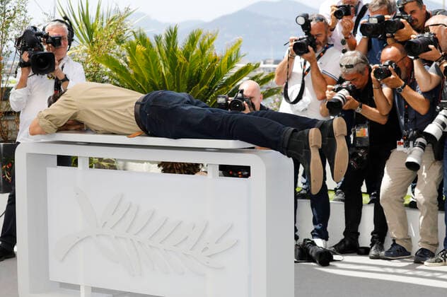 Nicolas Bedos beim Photocall zum Kinofilm Masquerade auf dem Festival de Cannes 2022 75. Internationale Filmfestspiele von Cannes am Palais des Festivals. Cannes, 28.05.2022