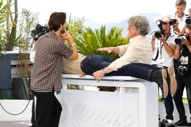 Pierre Niney, Nicolas Bedos und Francois Cluzet beim Photocall zum Kinofilm Masquerade auf dem Festival de Cannes 2022 75. Internationale Filmfestspiele von Cannes am Palais des Festivals. Cannes, 28.05.2022