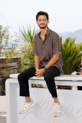 Pierre Niney beim Photocall zum Kinofilm Masquerade auf dem Festival de Cannes 2022 75. Internationale Filmfestspiele von Cannes am Palais des Festivals. Cannes, 28.05.2022