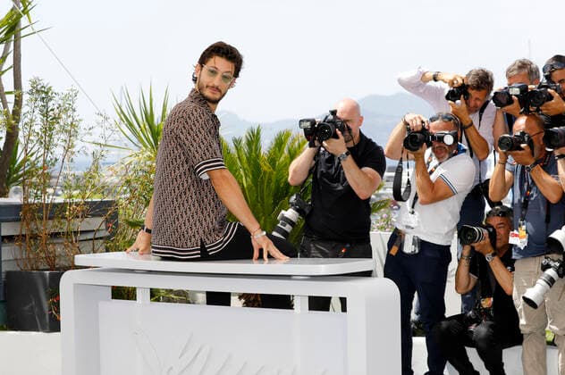 Pierre Niney beim Photocall zum Kinofilm Masquerade auf dem Festival de Cannes 2022 75. Internationale Filmfestspiele von Cannes am Palais des Festivals. Cannes, 28.05.2022