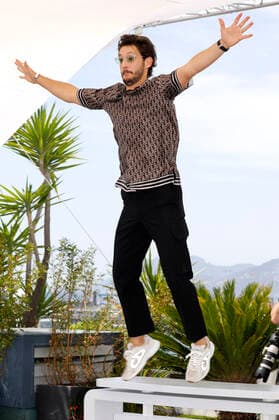 Pierre Niney beim Photocall zum Kinofilm Masquerade auf dem Festival de Cannes 2022 75. Internationale Filmfestspiele von Cannes am Palais des Festivals. Cannes, 28.05.2022