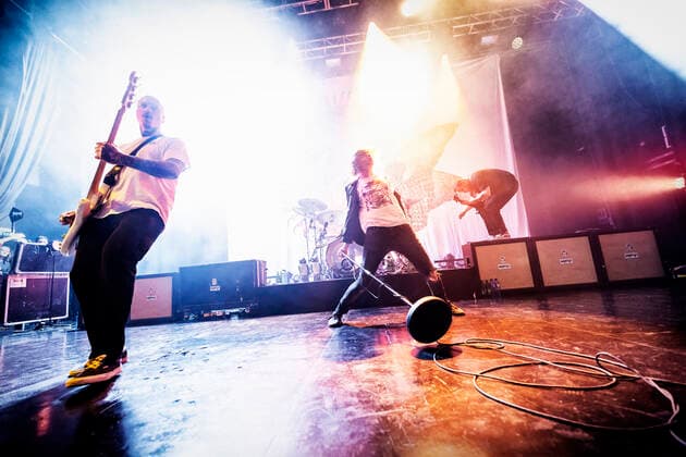 Kvelertak live in Oslo, Norway Oslo, Norway. 27th, May 2022. The Norwegian heavy metal band Kvelertak performs a live concert at Sentrum Scene in Oslo. Here vocalist Ivar Nikolaisen is seen live on stage. Oslo Norway Sentrum Scene  Copyright: xGonzalesxPhoto TerjexDokkenx