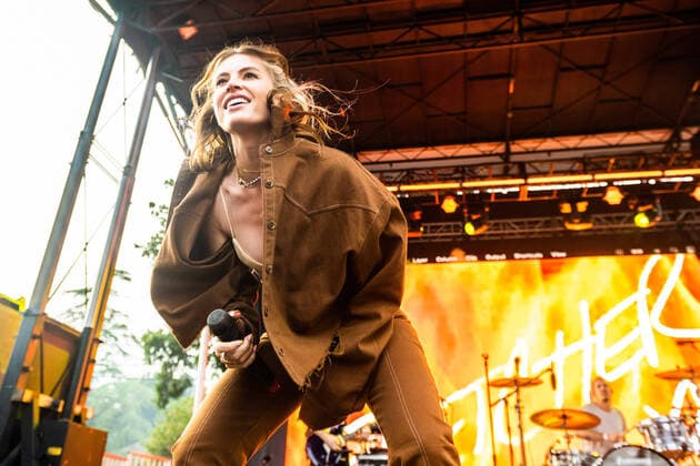 Entertainment Themen der Woche KW21 BottleRock Festival in Napa Valley May 27, 2022, Napa, CA, USA: FLETCHER performs during the 2022 BottleRock Napa Valley at Napa Valley Expo on May 27, 2022 in Napa, California. Napa USA - ZUMAs181 20220527_zea_s181_064 Copyright: xImagespacex