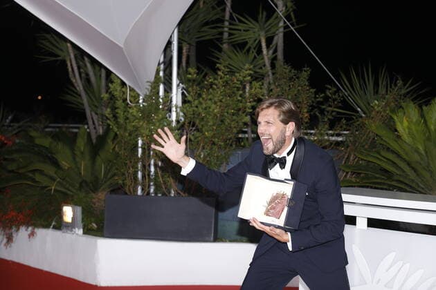75eme Festival International du Film de Cannes. Photocall des palms laureats. 75th International Cannes Film Festival. Photocall with winners Palme d or: TRIANGLE OF SADNESS réalisé par Ruben ÖSTLUND 280942 2022-05-28 Cannes France Ostlund, Ruben  Copyright: xMaxx STAR_280942_013