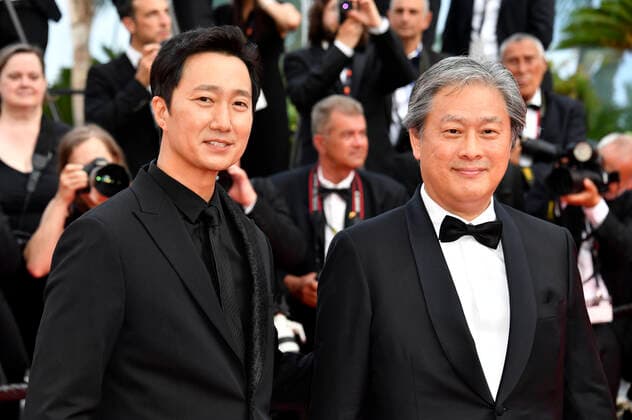 Park Hae-il und Park Chan-wook bei der Closing Ceremony des Festival de Cannes 2022 75. Internationale Filmfestspiele von Cannes im Palais des Festivals. Cannes, 28.05.2022
